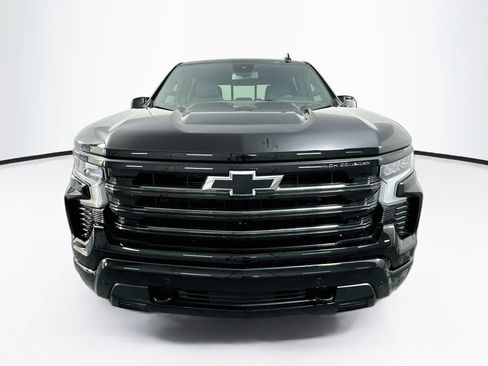 Used 2024 Chevrolet Silverado 1500 High Country w/ Midnight Edition RWD image 2