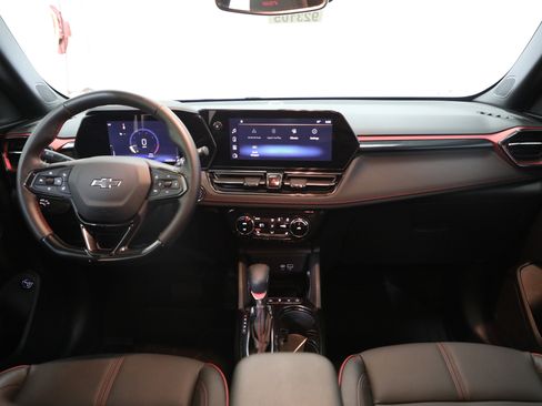 Certified 2024 Chevrolet TrailBlazer RS w/ Convenience Package image 2