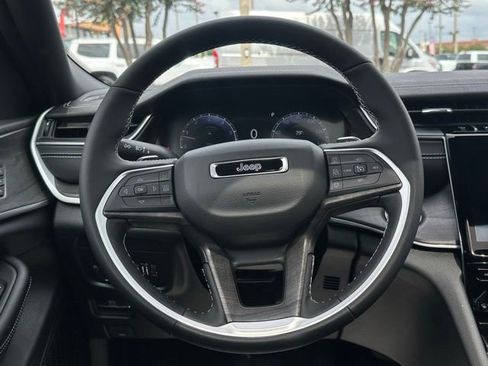 New 2025 Jeep Grand Cherokee Limited AWD/4WD image 19