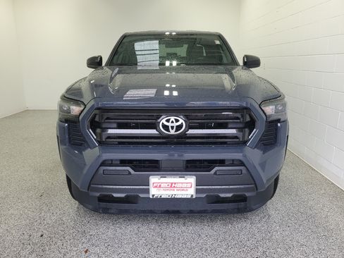 Used 2025 Toyota Tacoma SR RWD image 4