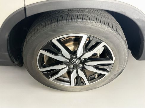 Used 2020 Honda Pilot Touring image 11