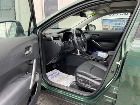 Used 2023 Toyota Corolla Cross XLE w/ Convenience Package AWD/4WD image 8