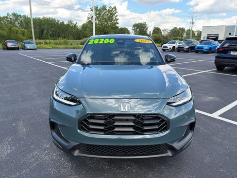 Used 2025 Honda HR-V Sport image 9
