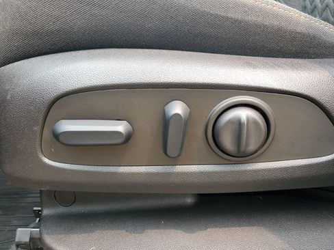 Used 2022 Chevrolet Equinox LT AWD/4WD image 19