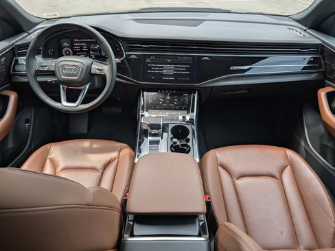 Used 2023 Audi Q8 Premium AWD/4WD image 24
