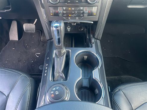 Used 2016 Ford Explorer XLT w/ Equipment Group 202A image 19