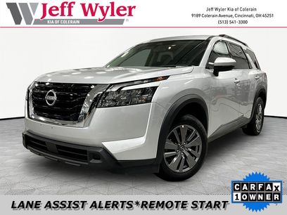 Used 2025 Nissan Pathfinder SV