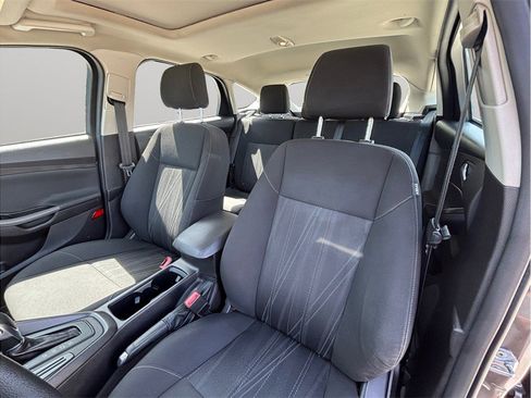 Used 2017 Ford Focus SEL FWD image 13