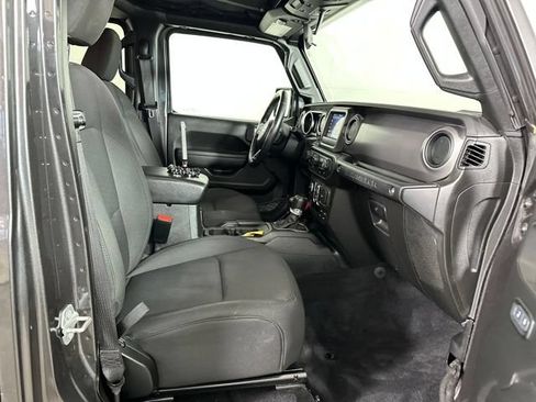 Used 2023 Jeep Wrangler Unlimited w/ Cold Weather Group AWD/4WD image 27