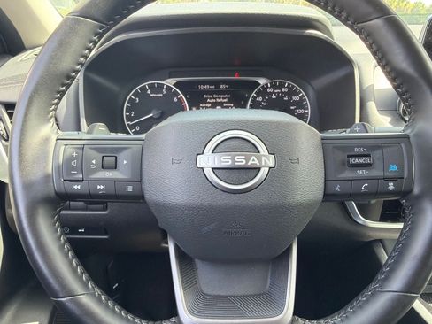 Used 2025 Nissan Rogue SV FWD image 7