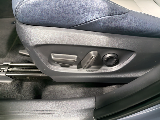 Used 2023 Subaru Solterra AWD image 14