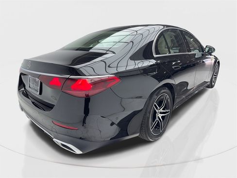 Used 2025 Mercedes-Benz E 350 Sedan w/ Winter Package image 9