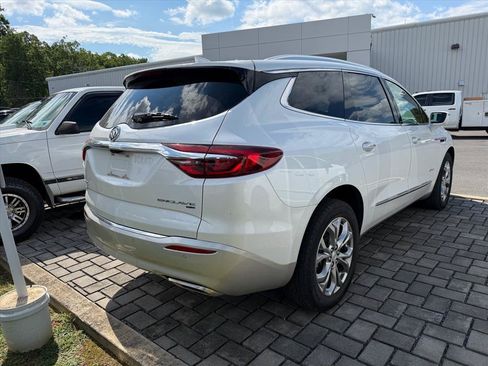 Used 2018 Buick Enclave Avenir w/ Trailering Package AWD/4WD image 4
