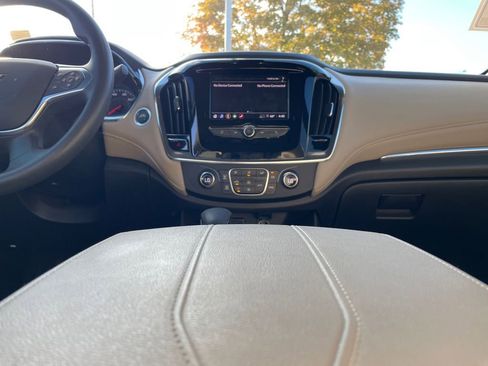 Used 2023 Chevrolet Traverse LS image 15