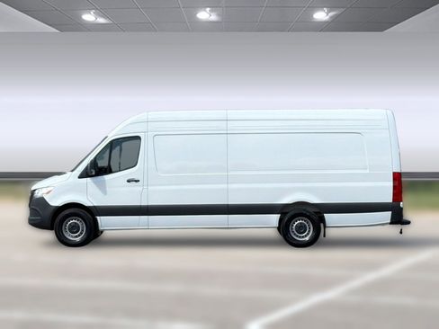 New 2026 Mercedes-Benz Sprinter 2500 image 2