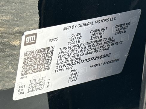 Used 2025 Chevrolet Tahoe Premier AWD/4WD image 35