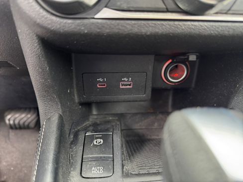Used 2023 Nissan Kicks SV FWD image 24
