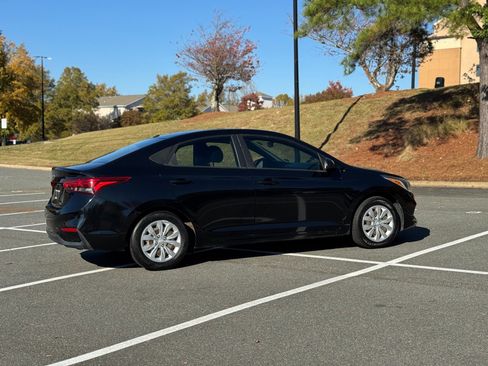 Used 2020 Hyundai Accent SE image 13