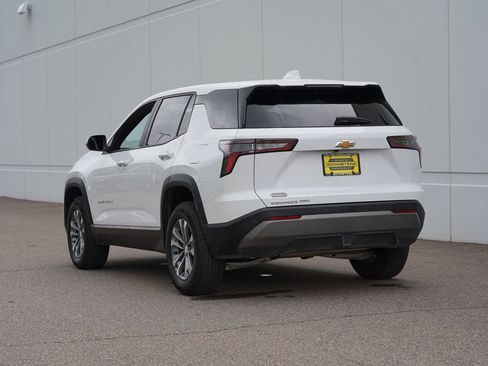 Used 2025 Chevrolet Equinox LT AWD/4WD image 5
