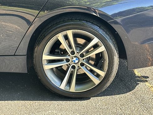 Used 2017 BMW 330i xDrive Sedan AWD/4WD image 21