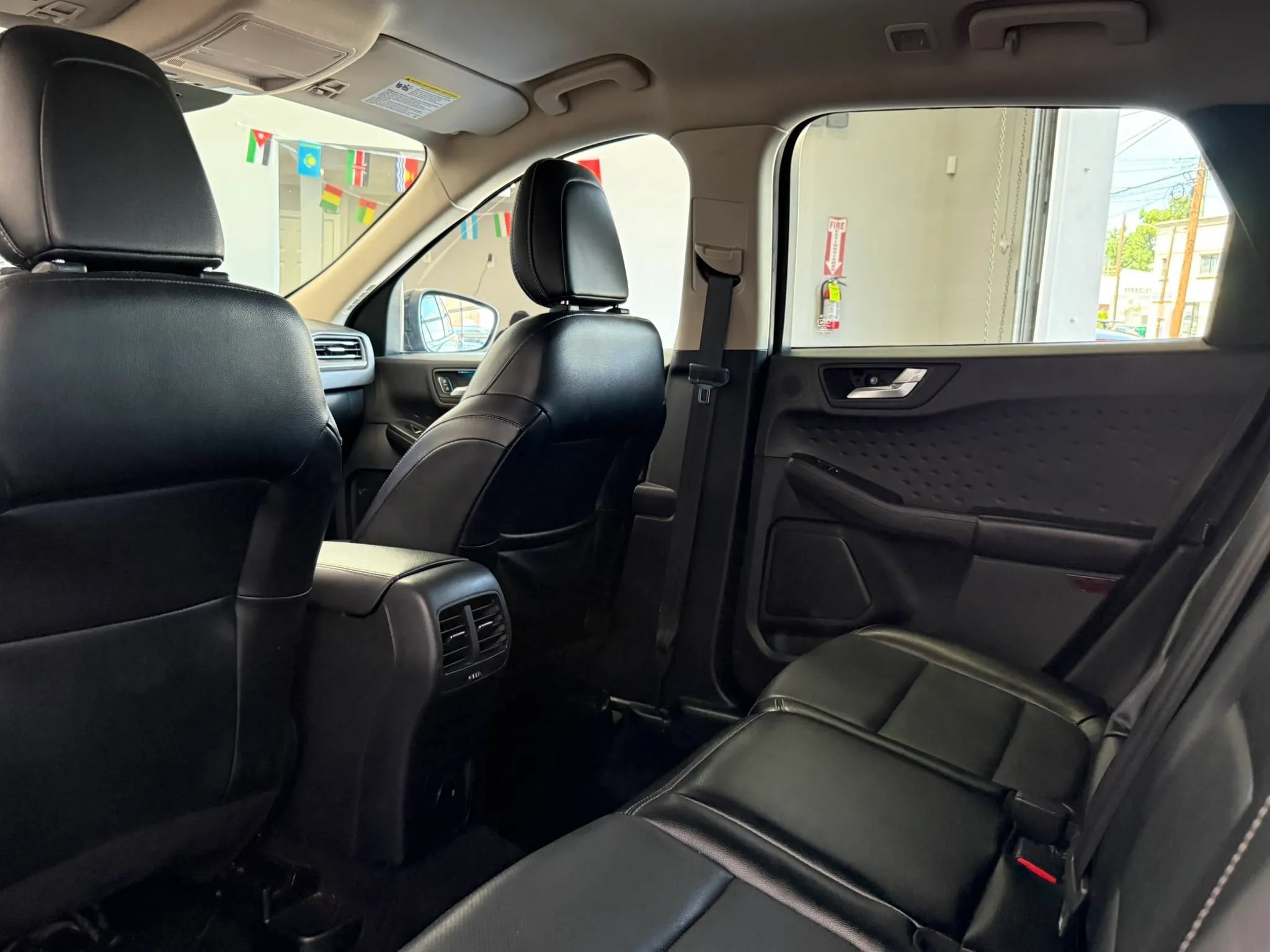 Used 2020 Ford Escape Titanium AWD/4WD image 31