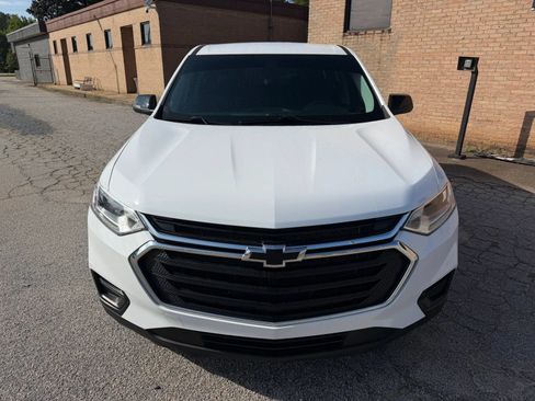 Used 2021 Chevrolet Traverse LS FWD image 3