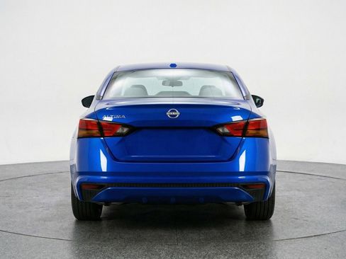 Used 2025 Nissan Altima 2.5 SV image 7