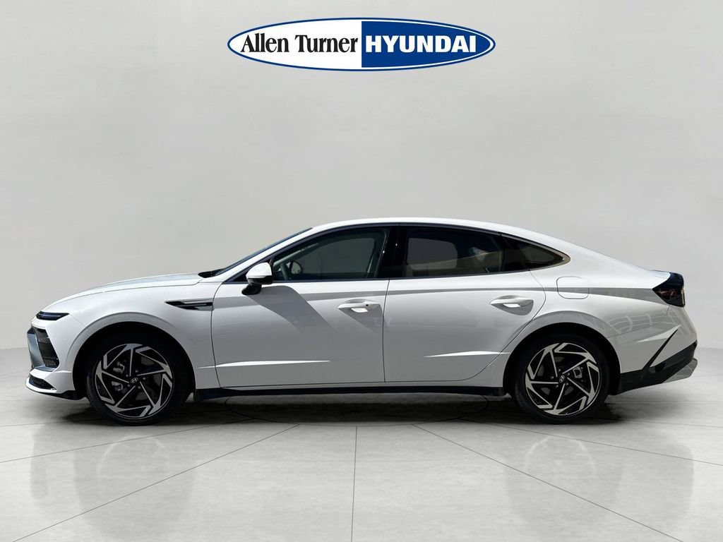 New 2026 Hyundai Sonata SEL FWD image 4