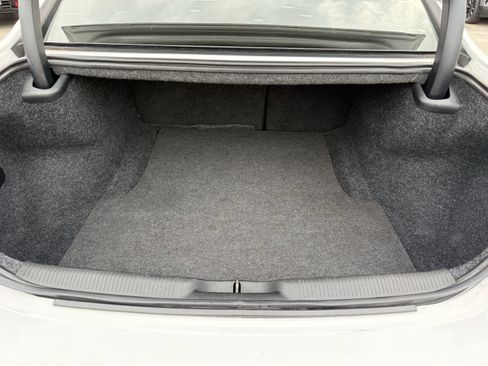 Used 2018 Dodge Charger SXT w/ Blacktop Package image 30