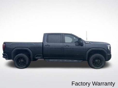 Used 2024 GMC Sierra 2500 AT4 w/ AT4 Preferred Package image 6