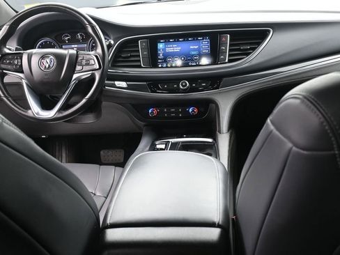 Used 2024 Buick Enclave Essence AWD/4WD image 13