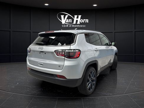 New 2026 Jeep Compass Latitude AWD/4WD image 7