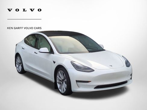Used 2021 Tesla Model 3 Long Range image 1