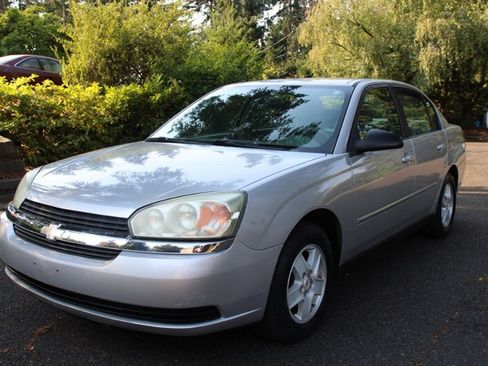 Used 2004 Chevrolet Malibu LS FWD image 1