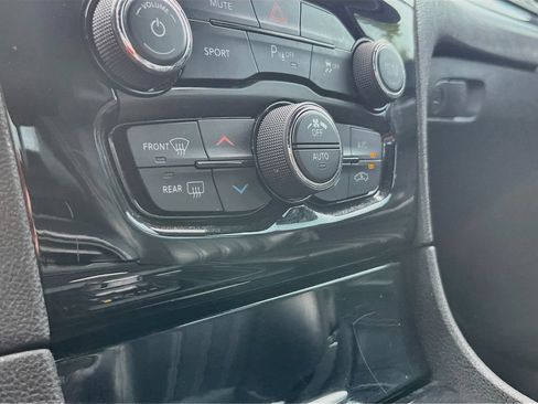 Used 2023 Chrysler 300 S RWD image 16