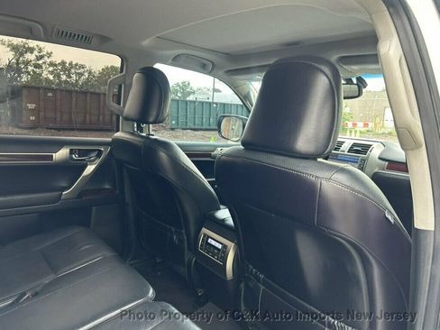 Used 2016 Lexus GX 460 w/ Premium Package AWD/4WD image 26