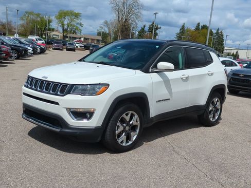 Used 2019 Jeep Compass Limited AWD/4WD image 4