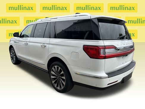 Used 2021 Lincoln Navigator L Reserve w/ Luxury Package image 3