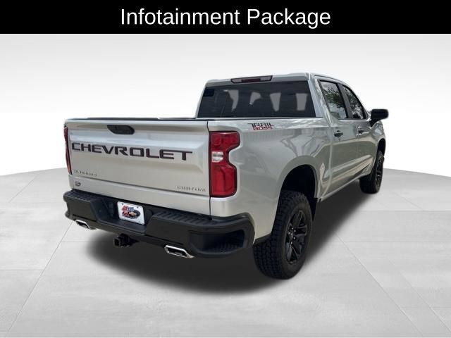 Used 2021 Chevrolet Silverado 1500 Custom Trail Boss w/ LPO, Dark Essentials Package AWD/4WD image 8