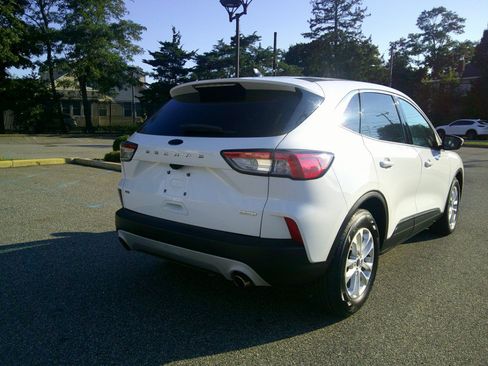 Used 2020 Ford Escape SE FWD image 17