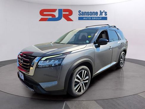 Certified 2023 Nissan Pathfinder Platinum w/ Cargo Package AWD/4WD image 1
