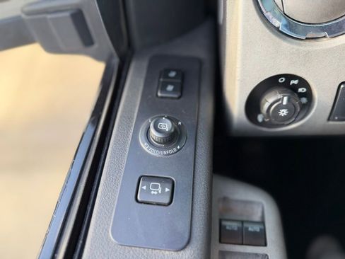 Used 2016 Ford F250 Lariat w/ Lariat Ultimate Package image 30