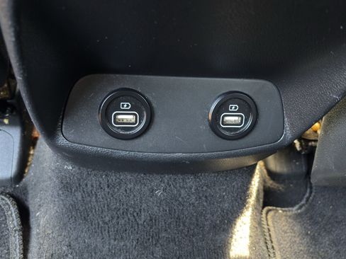 Used 2022 Hyundai Santa Fe SEL w/ Convenience Package FWD image 18