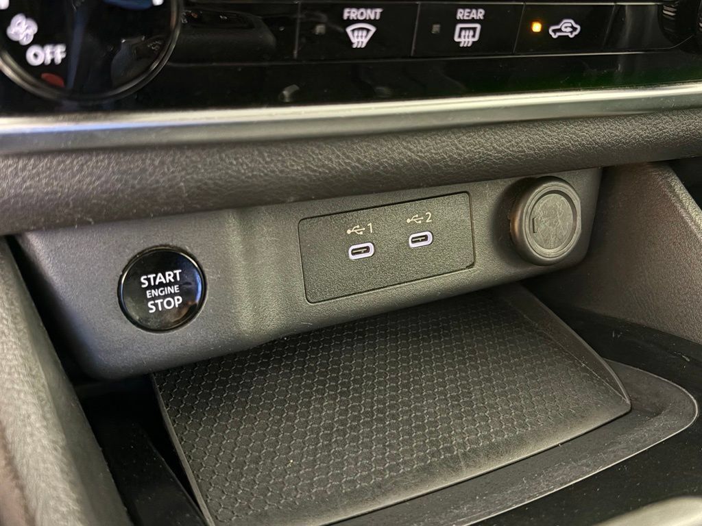 Used 2024 Nissan Rogue S FWD image 27