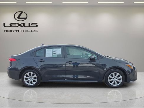 Used 2026 Toyota Corolla LE image 4