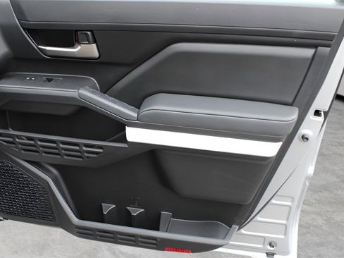 Used 2024 Toyota Tacoma TRD Sport image 25