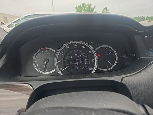 Used 2016 Honda Accord EX-L image 10