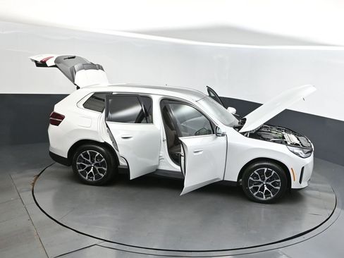 Certified 2025 BMW X3 xDrive30i w/ Premium Package image 50