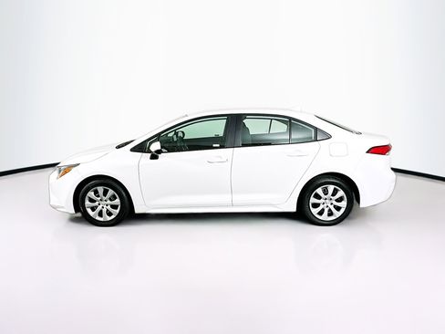Used 2024 Toyota Corolla LE image 4
