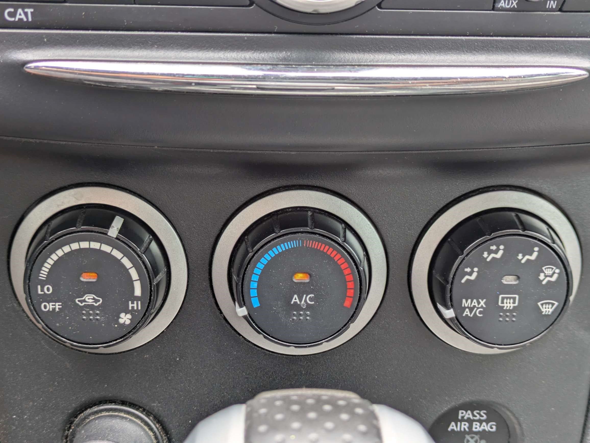 Used 2013 Nissan Rogue S FWD image 24